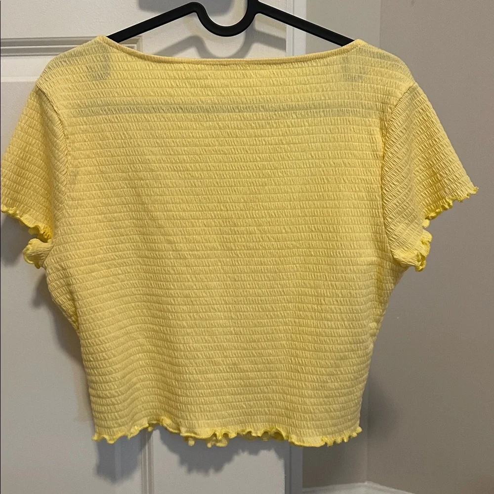 Lush Yellow Ribbed Top - Picture 3 of 3